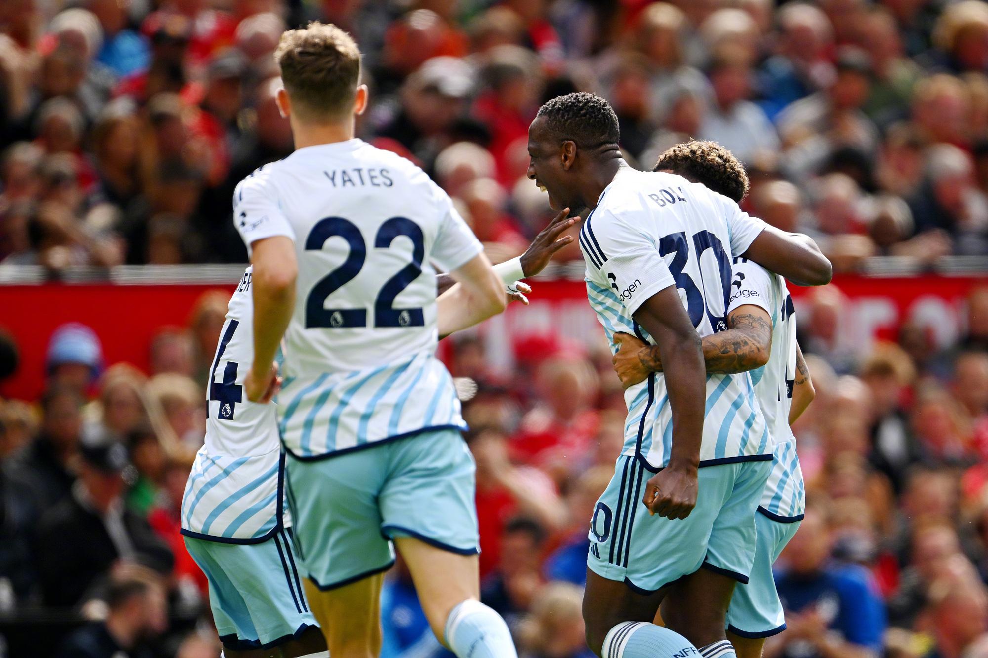 人对他们的 人对他们的