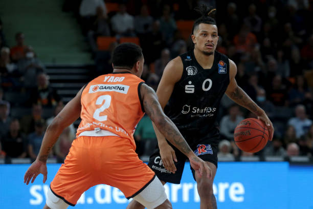 维拉主帅做 维拉主帅做